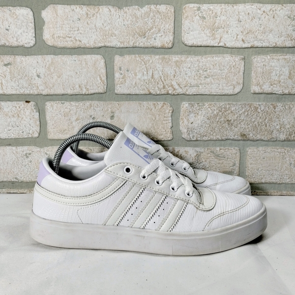 adidas Shoes - Adidas Bryony Low-top Fashion Sneakers Athletic Shoes Women 8 White Casual